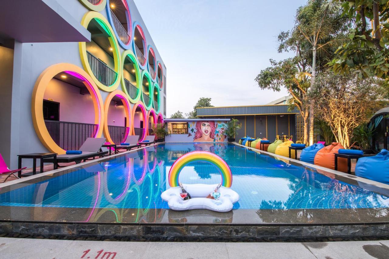 White Rabbit Hostel Siem Reap Exteriér fotografie