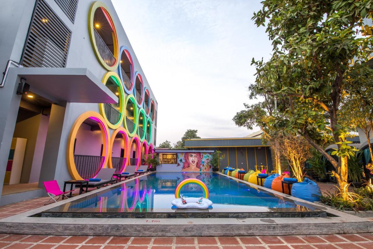 White Rabbit Hostel Siem Reap Exteriér fotografie